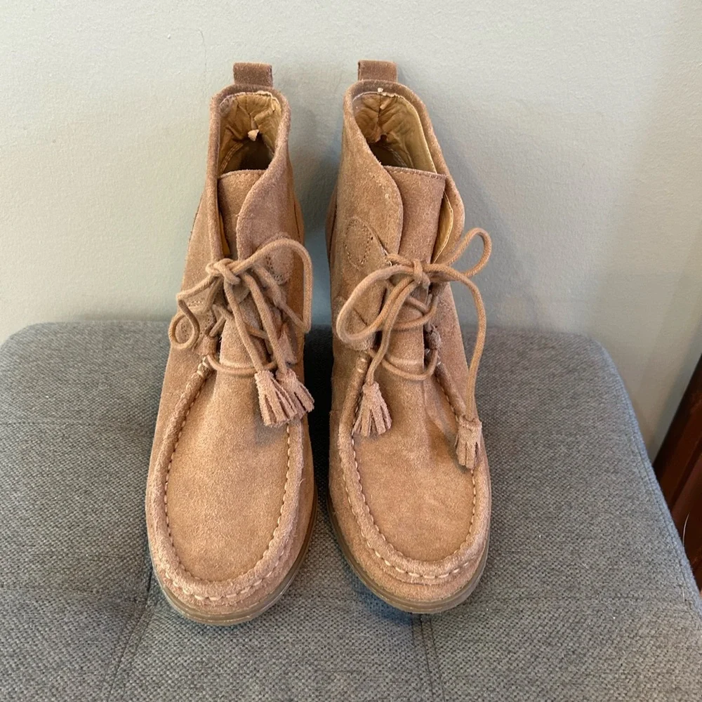 Lucky Brand Suede‎ Wedge Ankle Boots Lace-Up Taupe Size 8.5